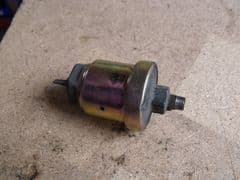 MAZDA MX5 OIL PRESSURE SENSOR (GENUINE MAZDA) EUNOS (MK1 1989 to 1997) 1.6  1.8