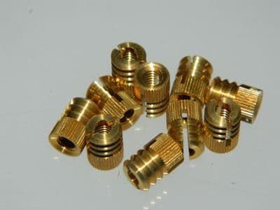 10 x M4 Screw Threaded Insert Length 9mm Diameter 6.3mm [O14]