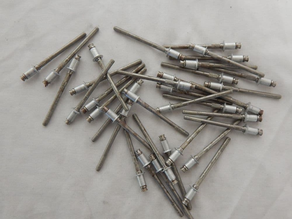 100 x Aircraft Blind Rivets Flat C/S 11/64