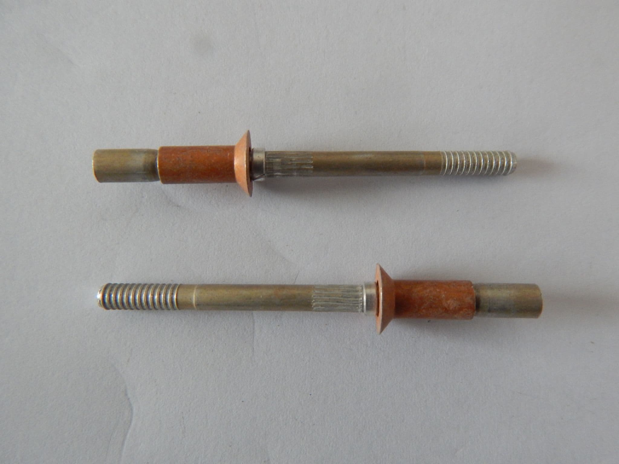 100 x Cherry Rivet Countersunk Diameter 3/16