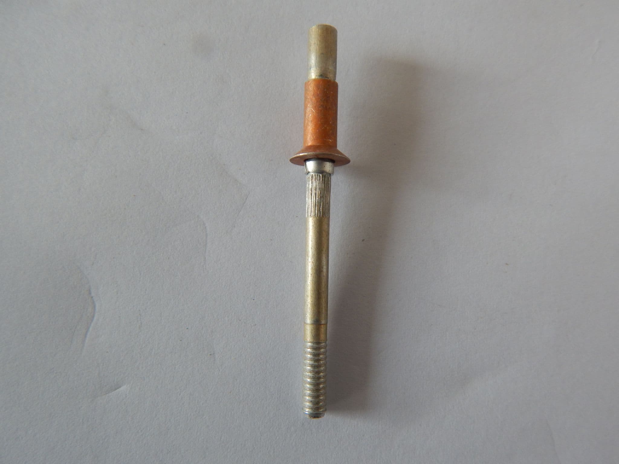 100 x Cherry Rivet Countersunk Diameter 3/16