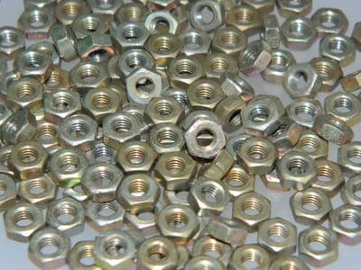 100 x M4 Nuts Steel Thickness 2.5mm [WB6]