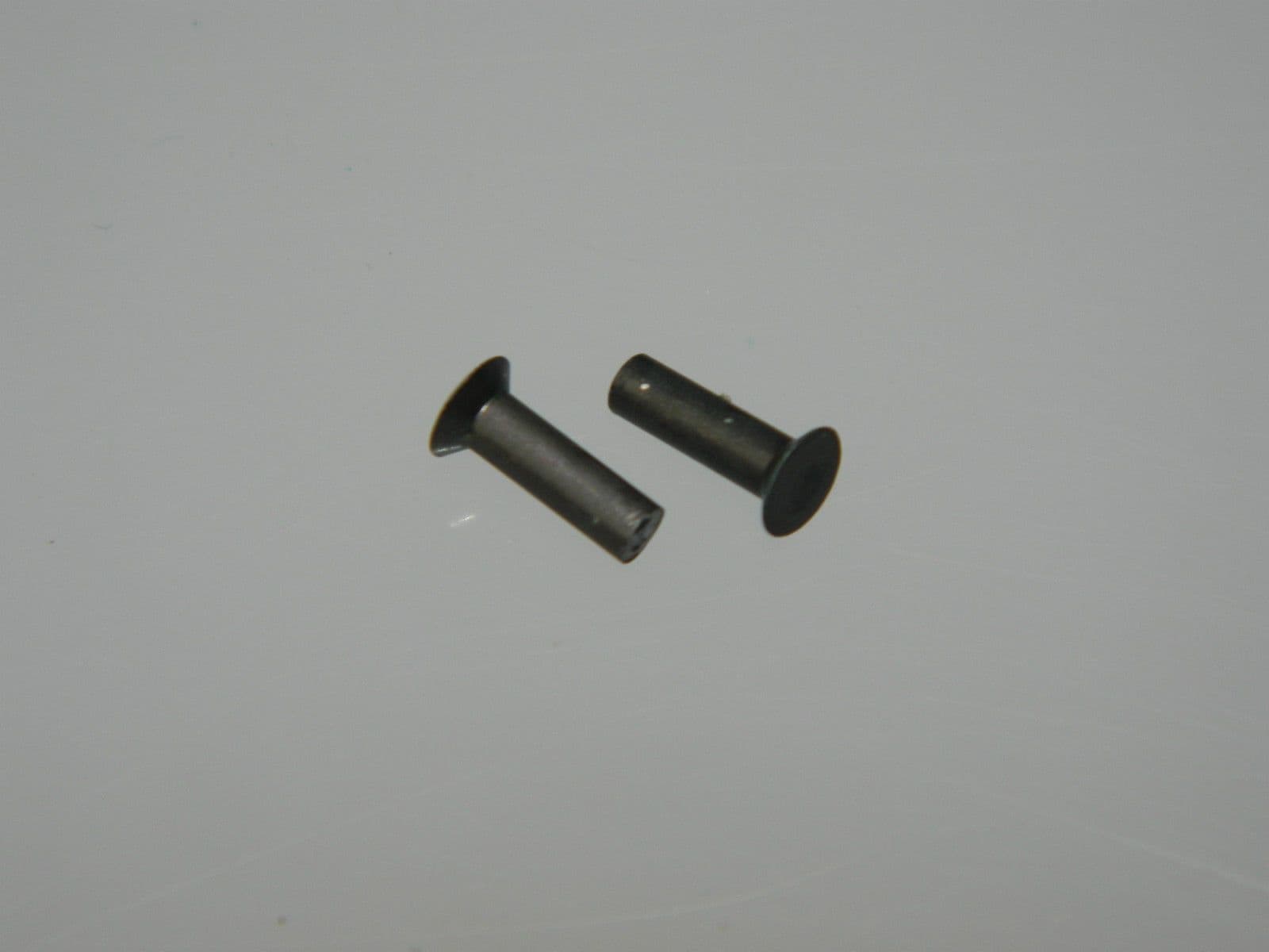 100 x Rivet Diameter 3/32