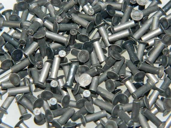 100 x Rivet Diameter 3/32
