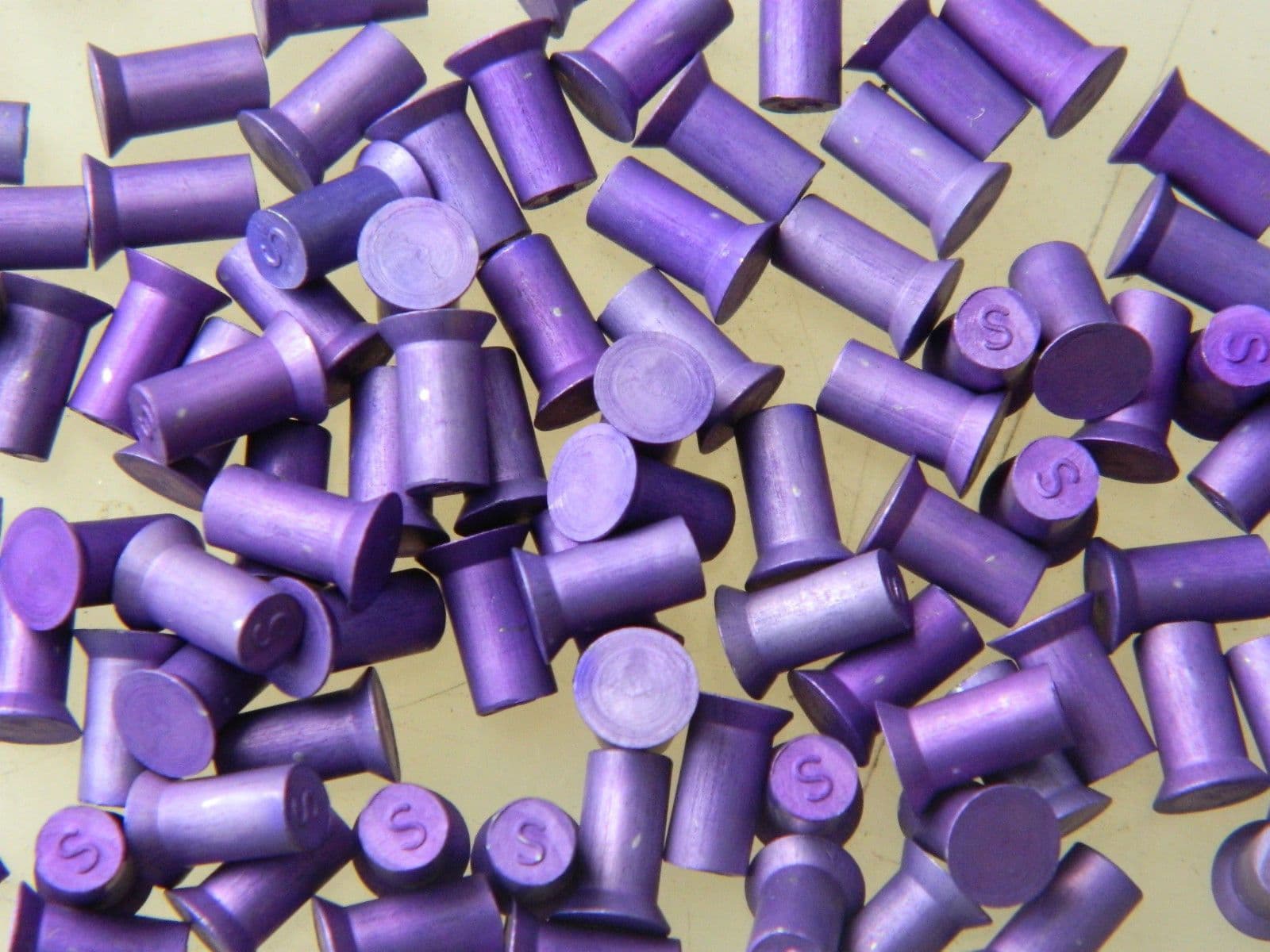 100 x Rivets CSK Light Alloy Violet Diameter 5/32