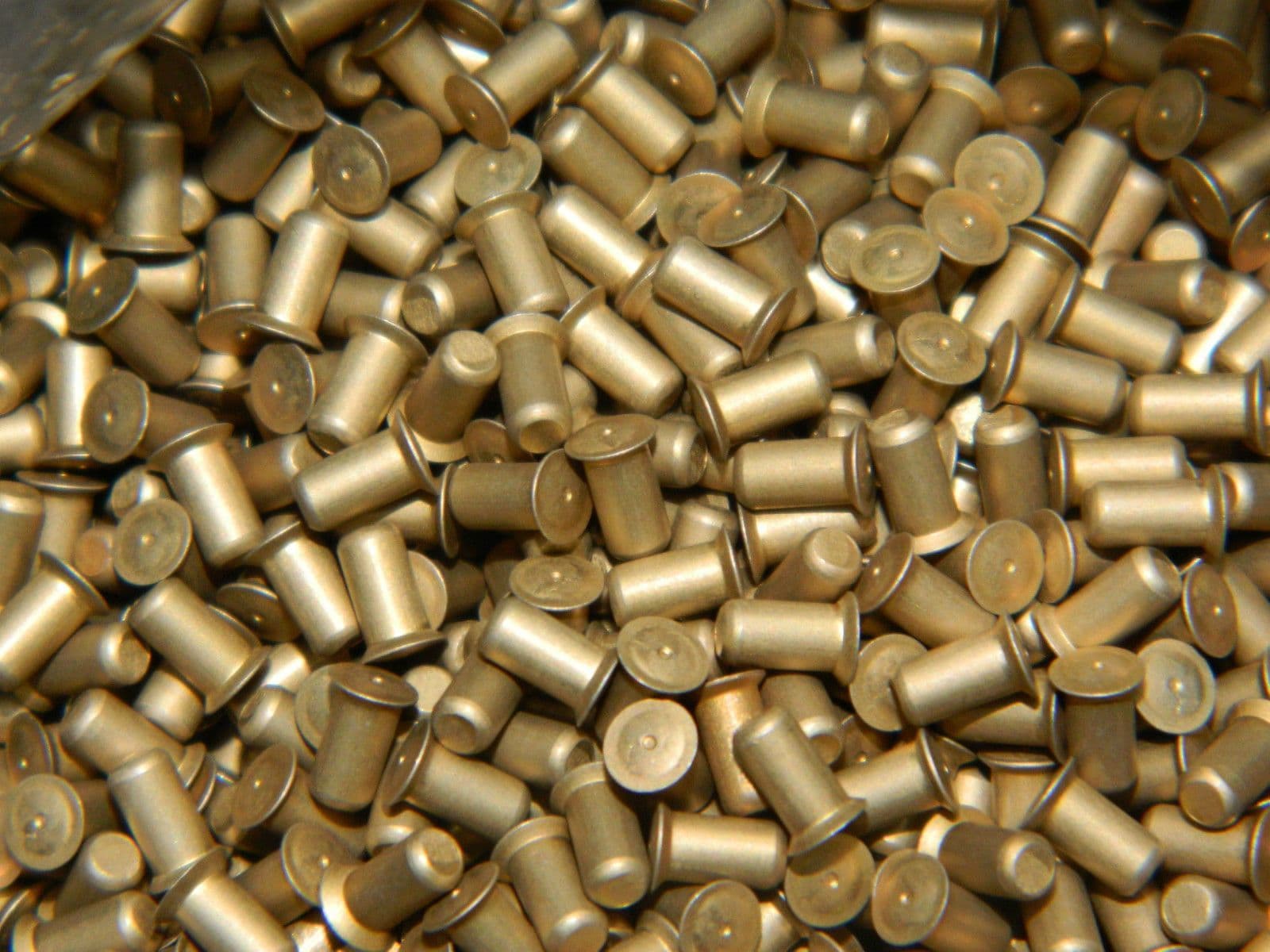 100 x Solid Rivets Countersunk Diam 3/32