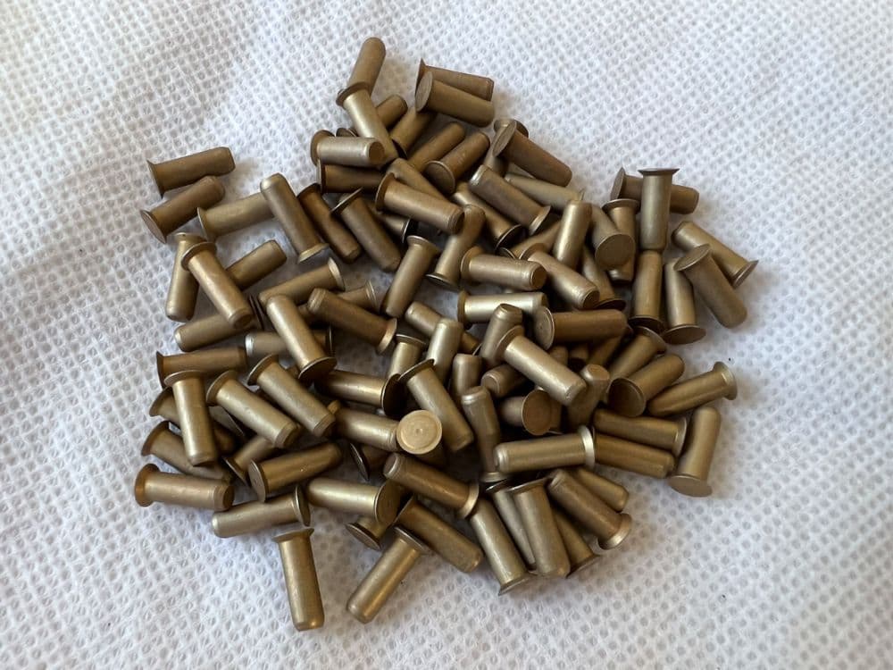 100 x Solid Rivets Diam 1/8