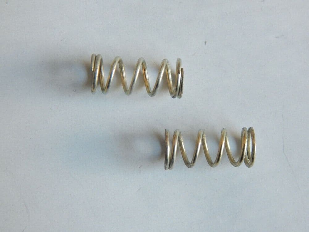 2 x Helical Compression Aircraft Springs 4 9mm Hole Diam 14mm Length I4