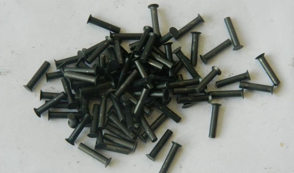 200 x Solid Rivets Light Alloy CSK Length 5/8