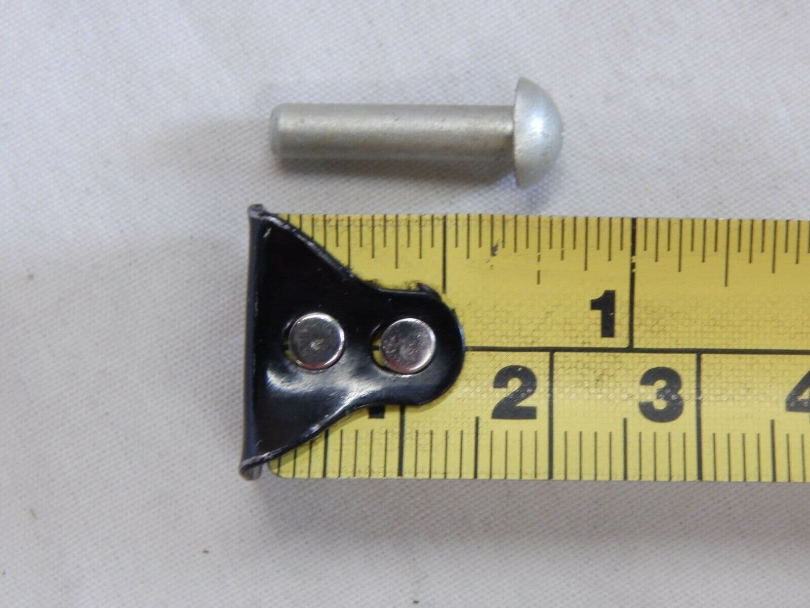 4oz Round Head Solid Aluminium Rivets 5/32