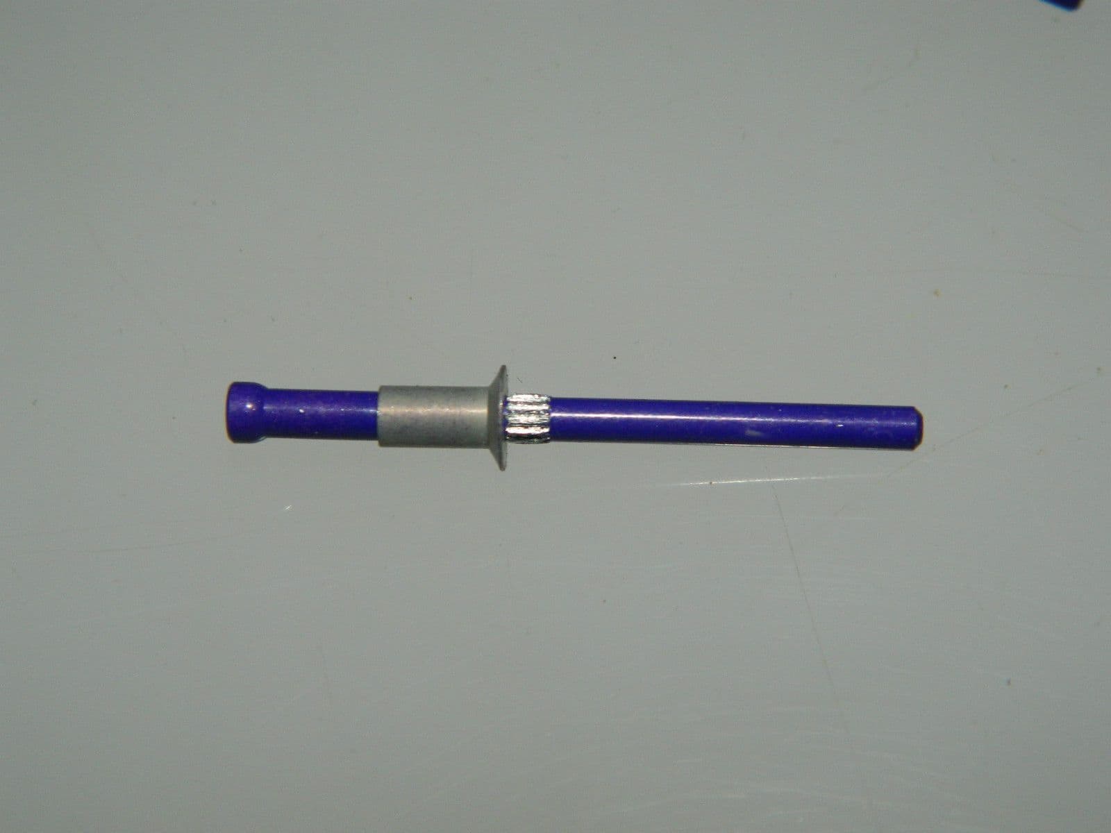 50 x Avdel Rivets 1/8