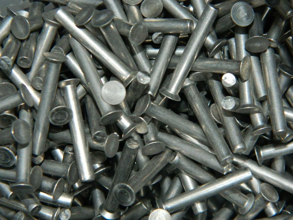50 x Rivets 1/8