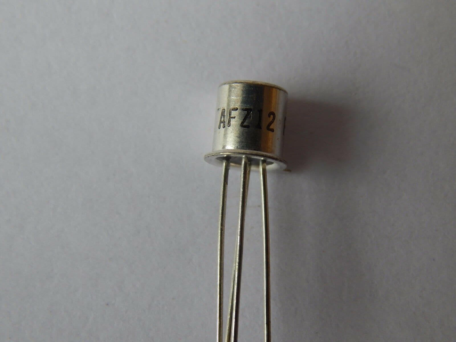 AFZ12 Germanium Transistor PNP 0 83W 20V 0 01A TO72 3R1E EC55
