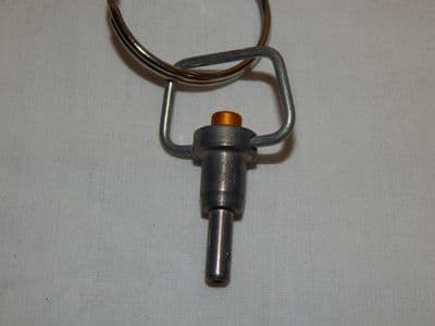 Aircraft AVK Pip Pin and Lanyard, 5mm Diameter, 8mm Grip, 56514-05-08 [GR1B]