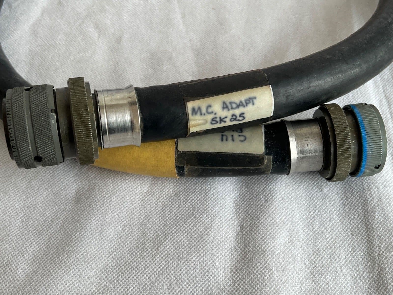 Aircraft Cable 128 Pin Male and Female Connectors 1 2M Long 1R8C