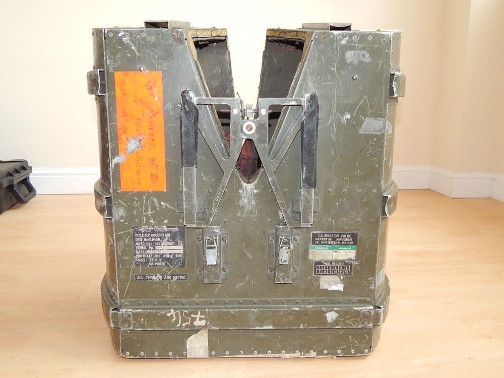 Aircraft Chelton Aft For Radio Frequency Hood Part No QB45B PL5