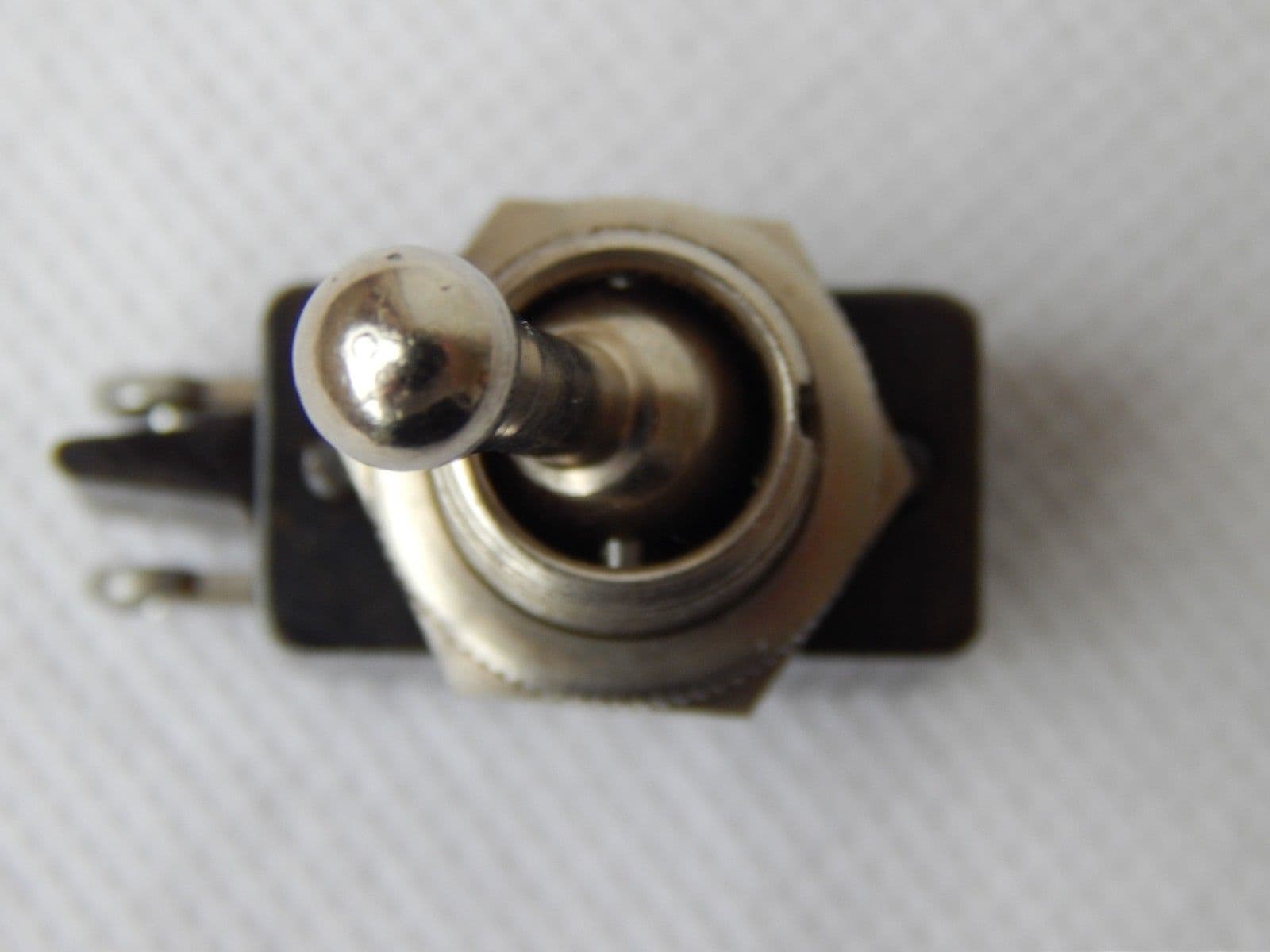 Aircraft Toggle Switch 2 Amp Single Pole 2 Position 1R10C