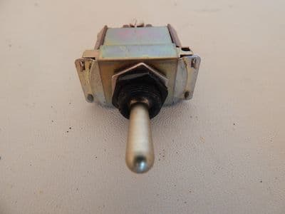 Aircraft Tumbler Switch Type 5CW-5771 SPST ON-OFF-ON Momentary [1R2D]