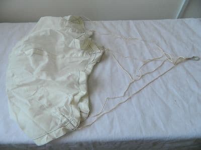 Auxiliary Parachute Type 132-1 Part No: IAC 10724 [1R8B]