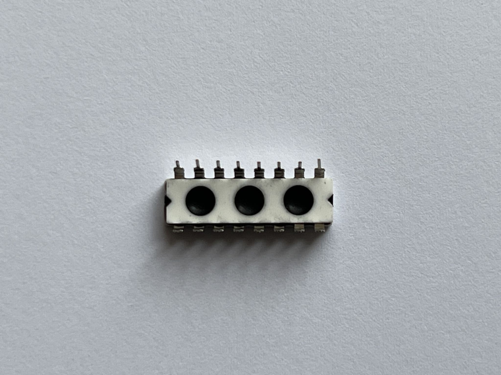 Bi Technologies 16 Pin Bussed Resistor Network 1 2K Ohms 3R1C EC34