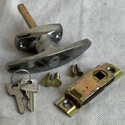 Chrome Locking T Handle With 2 Keys, Lock and Fixings [1R8C]