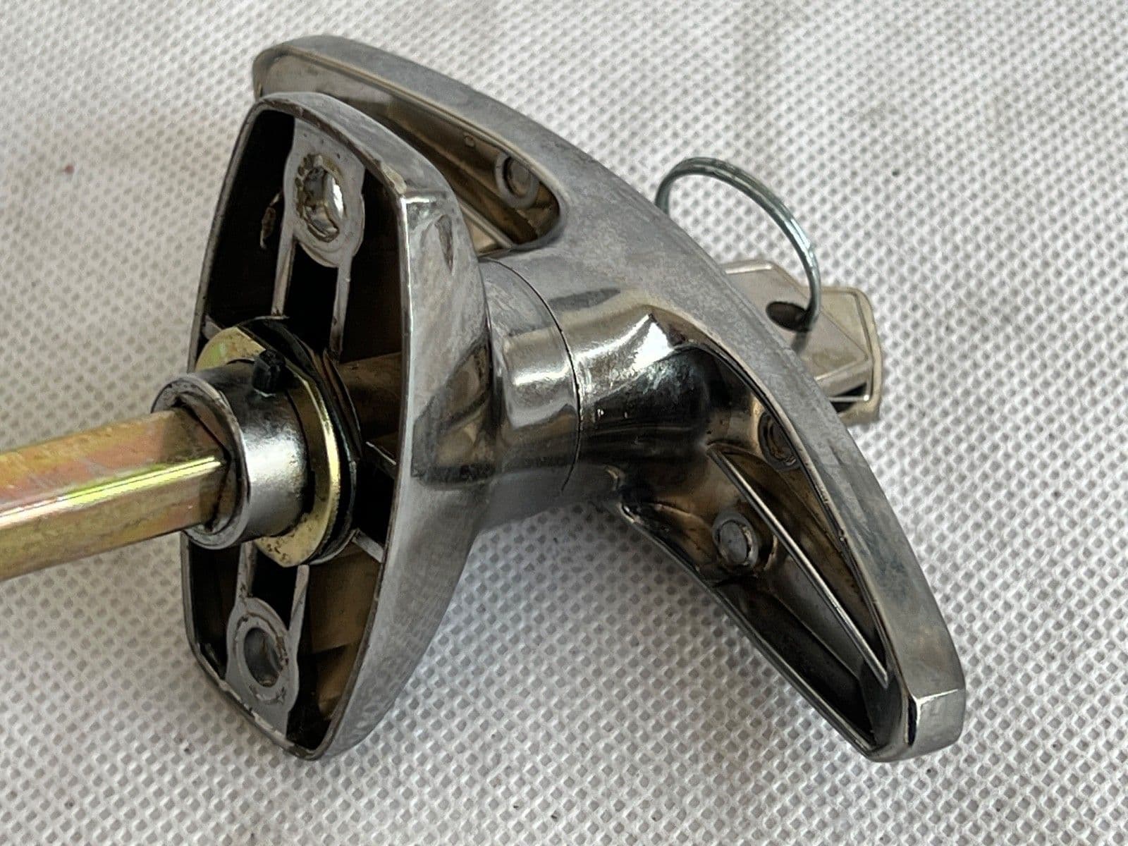Chrome Locking T Handle With 2 Keys Lock and Fixings 1R8C