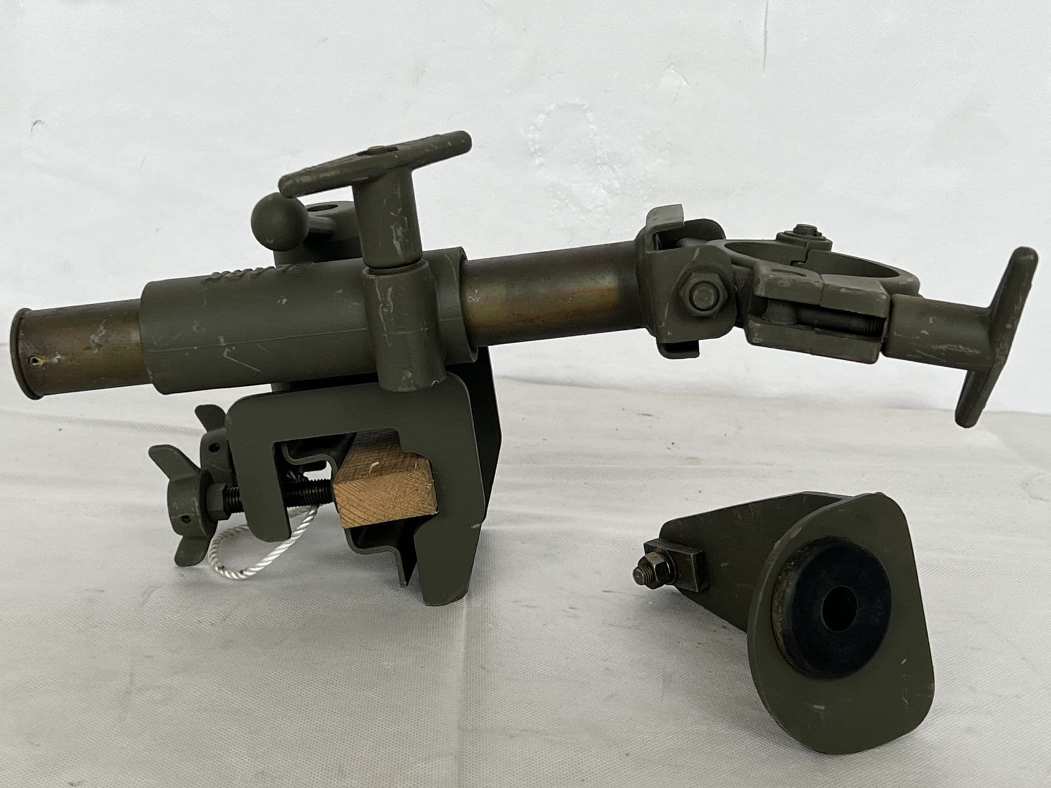Clansman Army Military Radio Land Rover FFR Clark Mast Clamp With ...