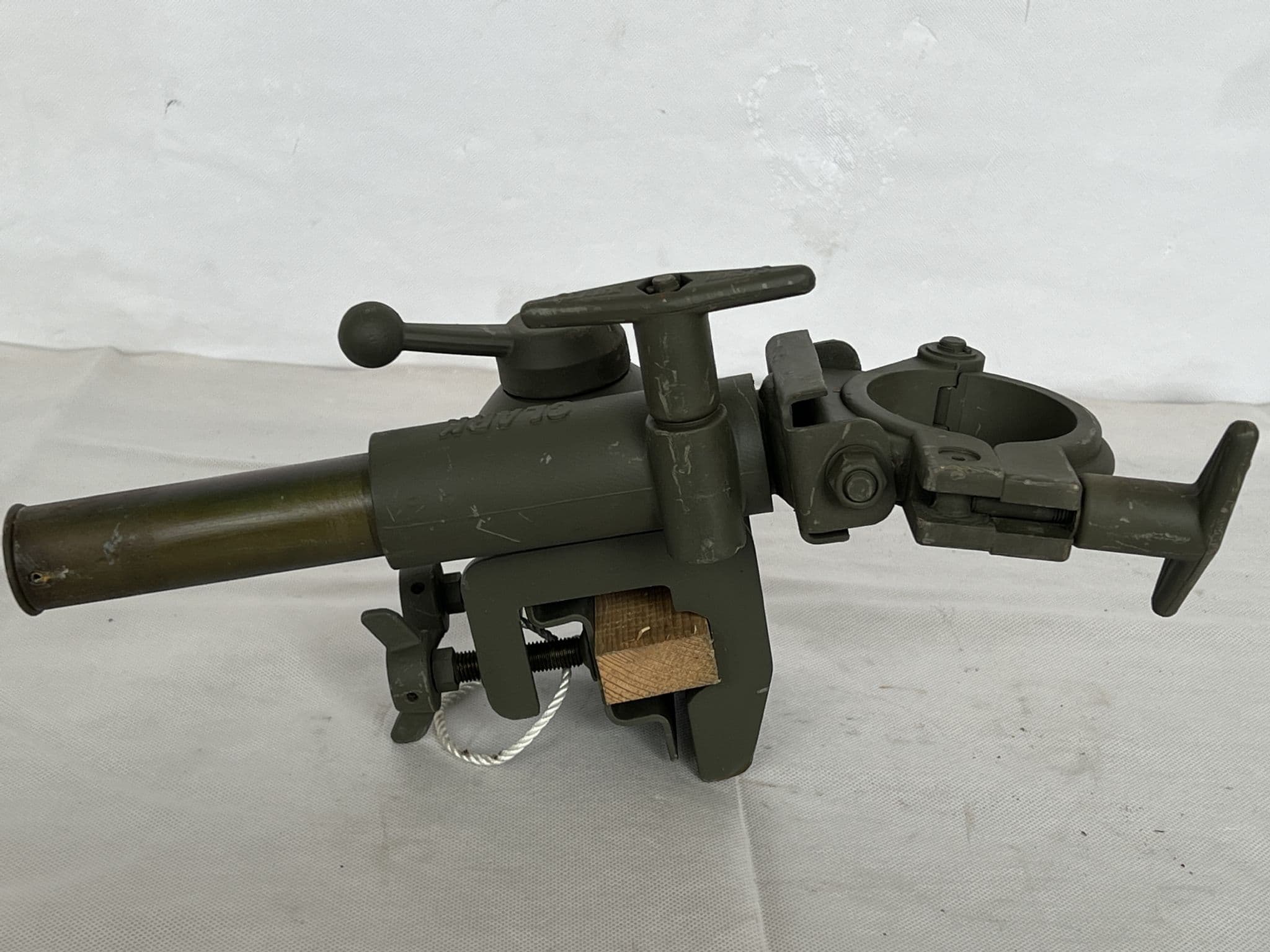 Clansman Army Military Radio Land Rover FFR Clark Mast Clamp With ...