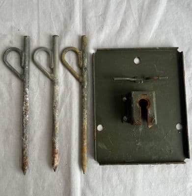 Clansman Radio Racal 12M 8M Mast Base With 3 Base Pins [PL3]