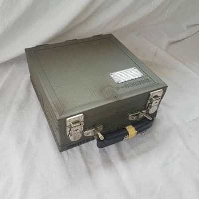 Ex RAF Aluminium Case With Removable Foam Inside, Lockable with Keys. New [GR5C]