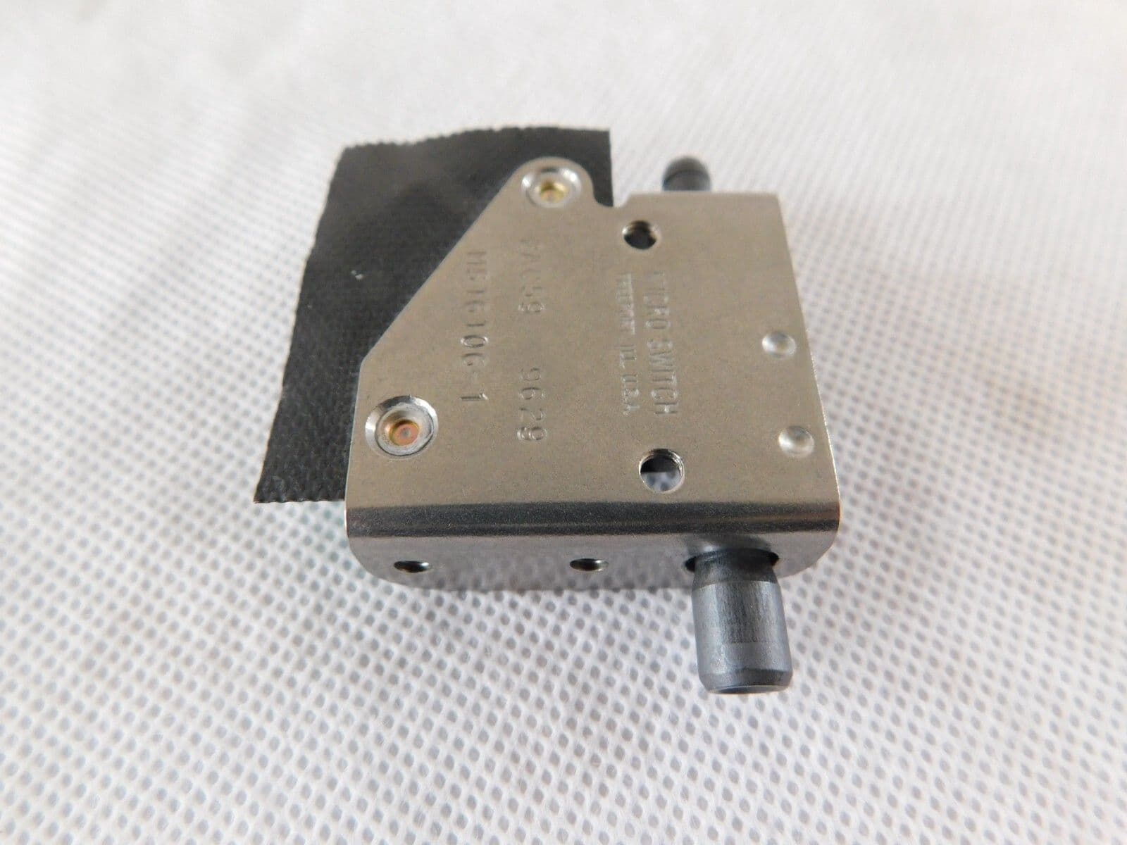 Ex RAF Honeywell Limit Micro Door Switch Part No MS16106-1 D5C
