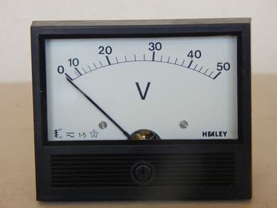 Healey Volt Meter, 0-50 Volts, With Mount Bracket And Fixings [1R1D]