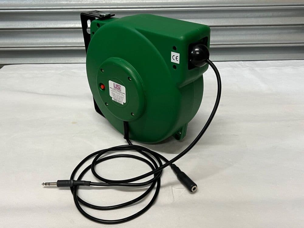 Inercial Reeal Inertia Cable Reel Spring Rewind With 15m x 2 Core 1 0mm Cable GR7D