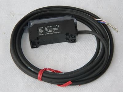 Keyence FS-V1 Digital Calibration Fiberoptic Sensor, Output NPN [1R11B]