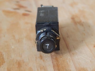 Klixon 7A Aircraft Circuit Breaker, 7277-2-1/2, MFD-0166A [1R2D]