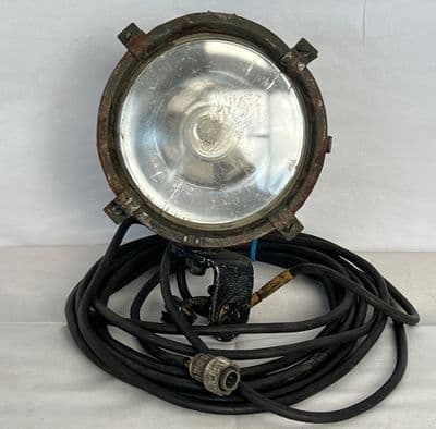 Military Vehicle Searchlight For Ferret, Saracen, With Swivel Bracket [D6E]