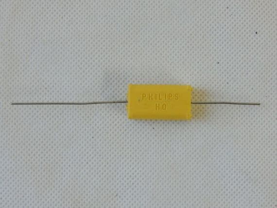 Philips Chicklet Capacitor 0 22 F /-10 400VDC P/No 341-MKC-N1 3R1D EC48