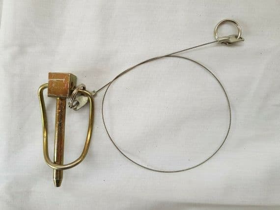 Quick Release Locking Pin with Clip & Lanyard. [1R1D]