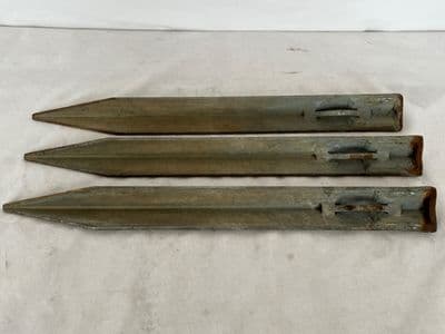 Racal Mast Guy Stakes x  3, Clansman Radio [CL2A]