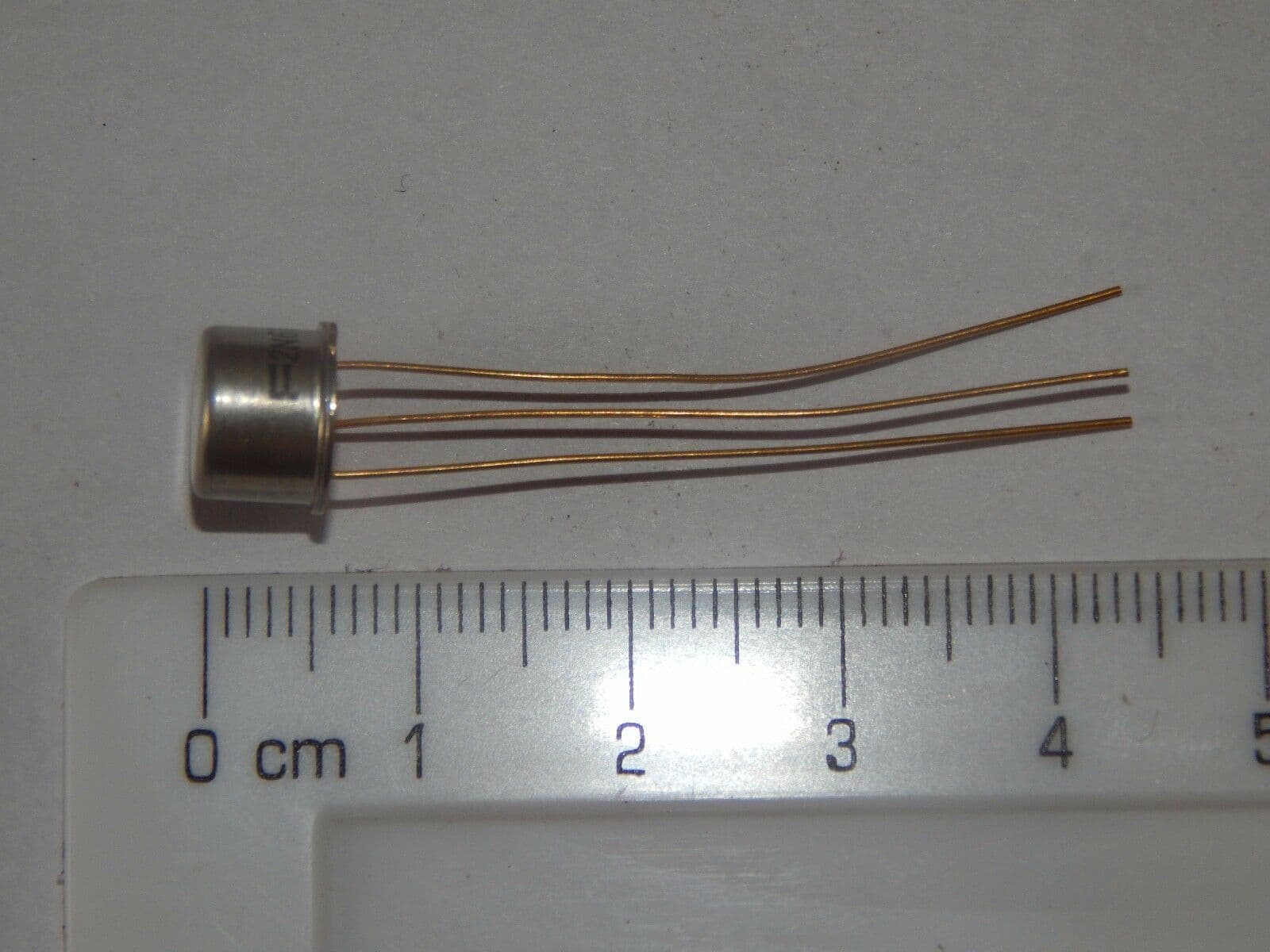 Silicon NPN Transistor 2N656 0 5A 60V 3-Pin 1W TO5 3R1E EC58