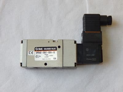 SMC Solenoid Valve, 24 VDC, Part Number VP452-5DZ-02A-Q [1R11D]