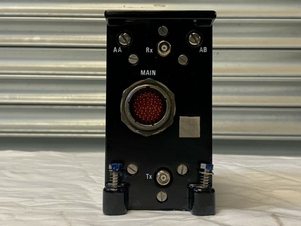 Thomson-CSF Aircraft Transceiver AHV2900 Part No 467812A GR6D