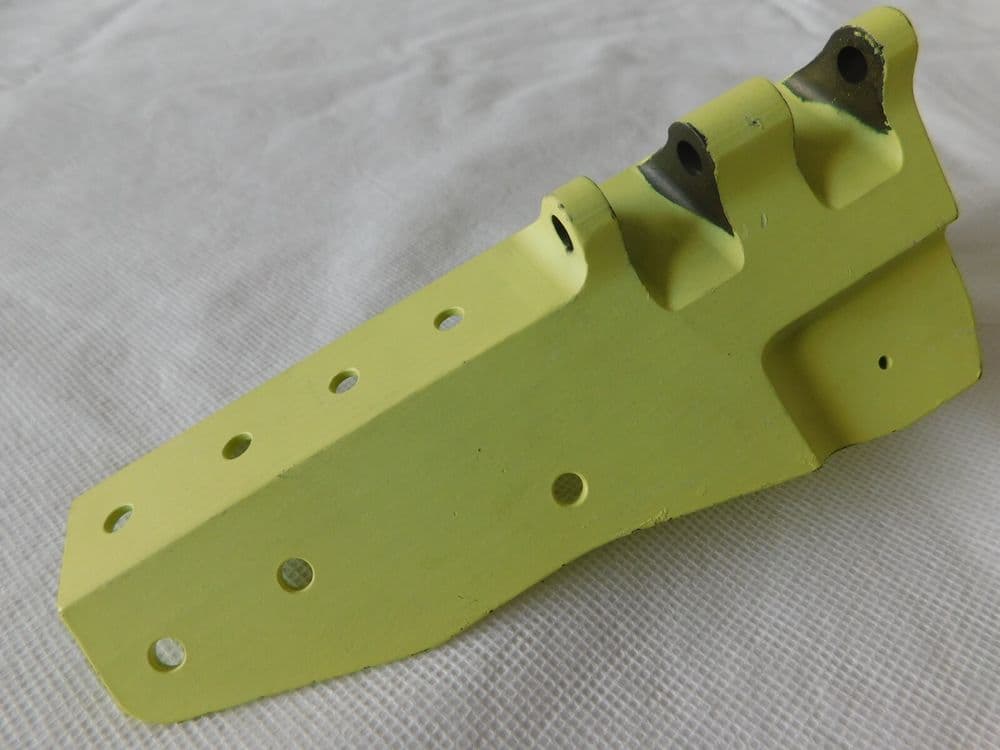 Tornado Aircraft R/H Fitting Hinge Part No P250260-005 D4C
