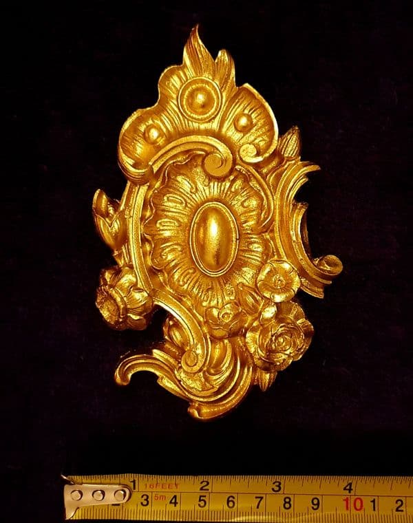 DECORATIVE ORNATE LOUIS XV STYLE PLASTIC MOULDING WALL DECORATION (No41)