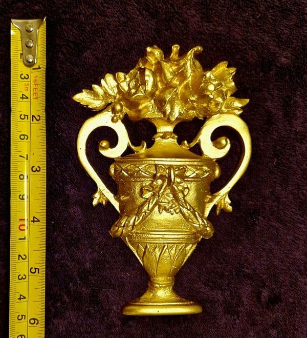 DECORATIVE PLASTIC MOULDING LOUIS XVI ANTIQUE STYLE APPLIQUE GILT WHITE WALL DECORATION (No163)