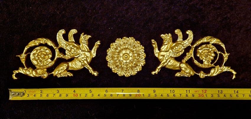 DECORATIVE PLASTIC MOULDING LOUIS XVI ANTIQUE STYLE APPLIQUE GILT WHITE WALL DECORATION (No167)