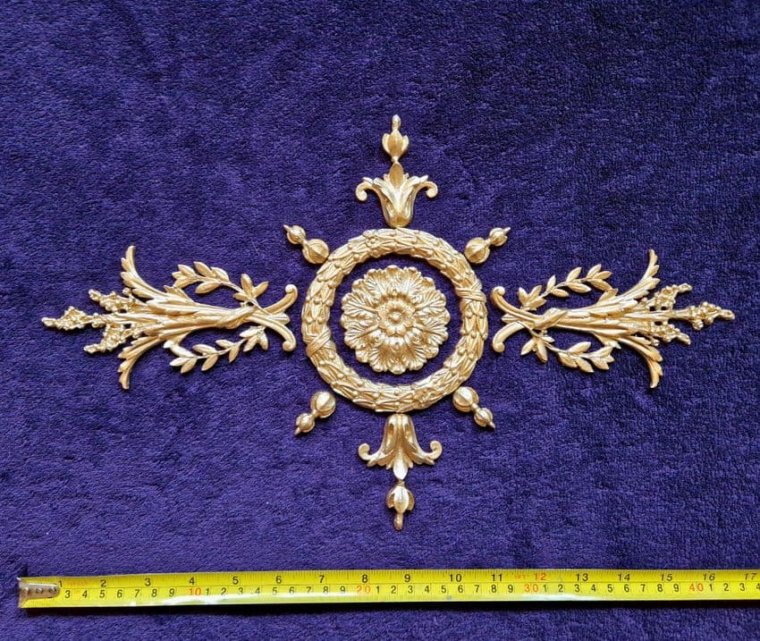 DECORATIVE PLASTIC MOULDING LOUIS XVI ANTIQUE STYLE APPLIQUE GILT WHITE WALL DECORATION (No194)