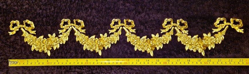 DECORATIVE RESIN PEDIMENT LOUIS XVI FLORAL APPLIQUE GILT WHITE DECORATION (No175)