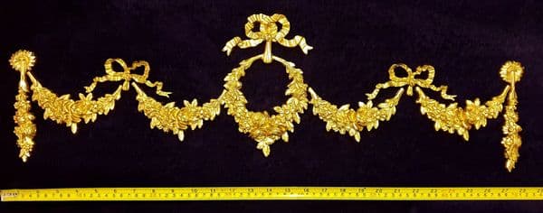 LARGE ORNATE DECORATIVE VICTORIAN FLORAL MOULDING (No2)