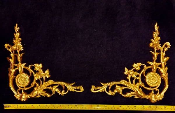 PAIR DECORATIVE MOULDING ANTIQUE ORNATE WALL OR FURNITURE DECORATION (No95)